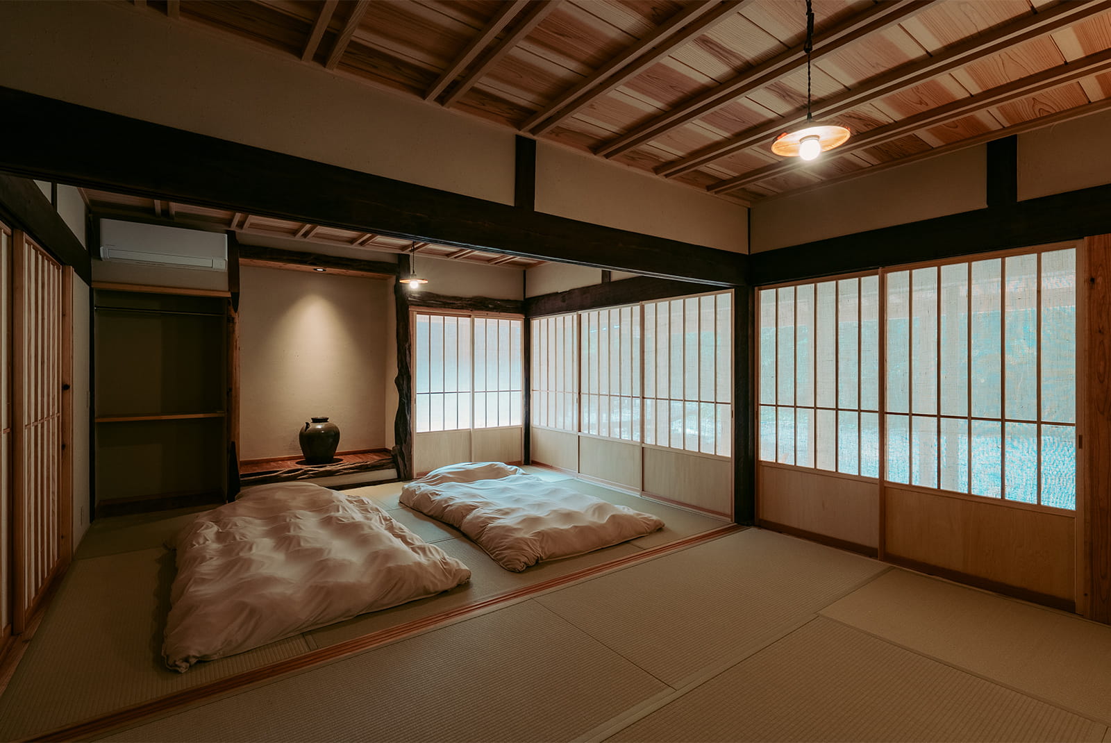 母屋・和室の寝室（布団）